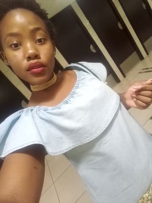 GRetshego's profile picture. Many say I am Princess, well bitches I am King👑👑👑