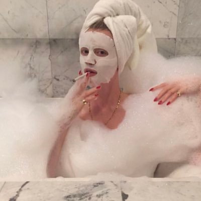 hfsecretsonly's profile picture. it’s exposing time my darlings