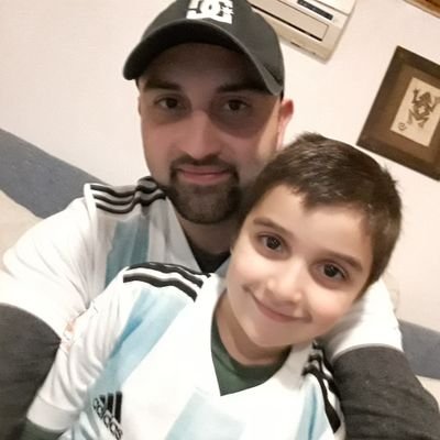 87Lukita's profile picture. Papá de Benja, hincha de Boca, jugador de fútbol, un trabajador!