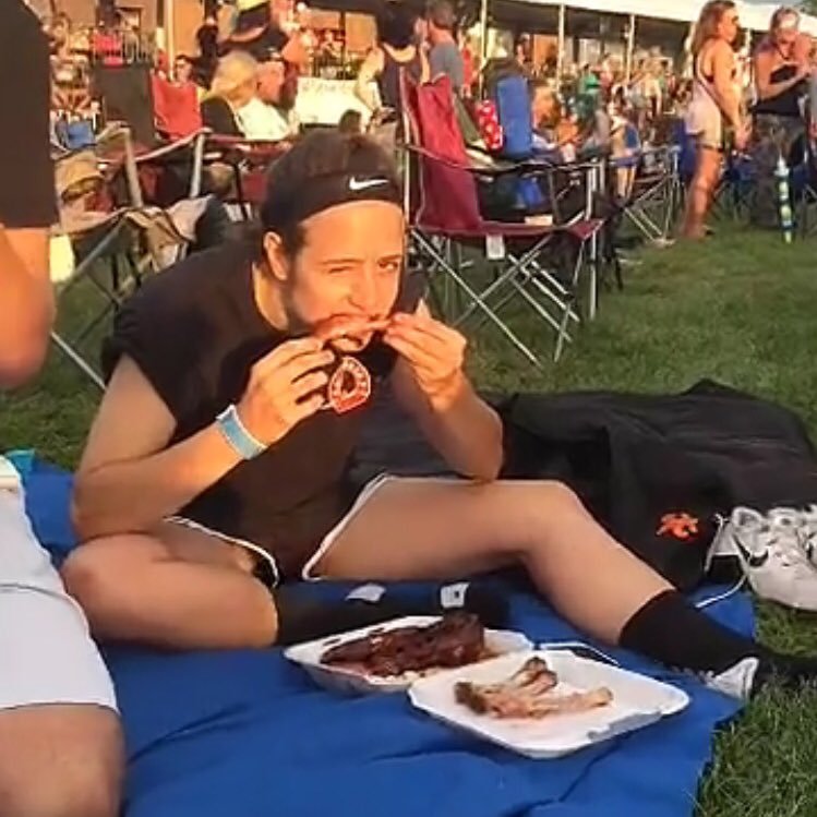 emilylarry541's profile picture. livin' like larry