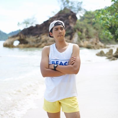 ThuniizSmile's profile picture. 