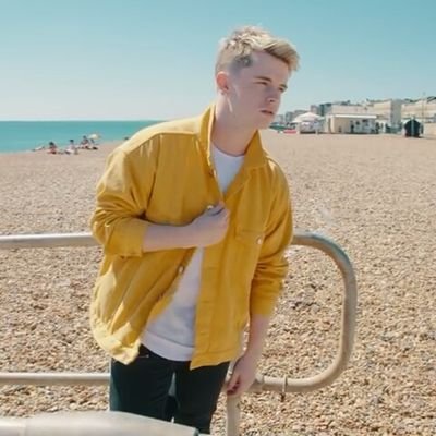 LawrenceMikki01's profile picture. Andy is my fav🌵
jacklyn is my fav ship🍀🙈
#jamaicanroadie
Instagram: @jacklyns_cactus
here for a band @roadtriptv