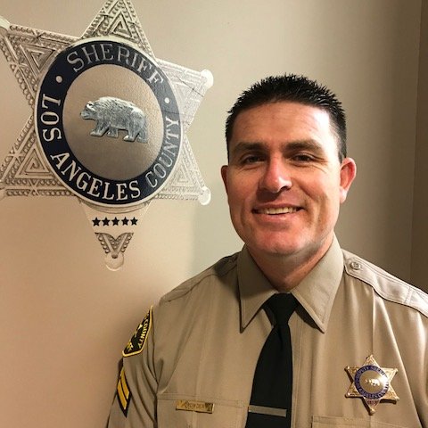 Los Angeles Co Sheriff's Dept Engaging the community, not endorsing thru social media