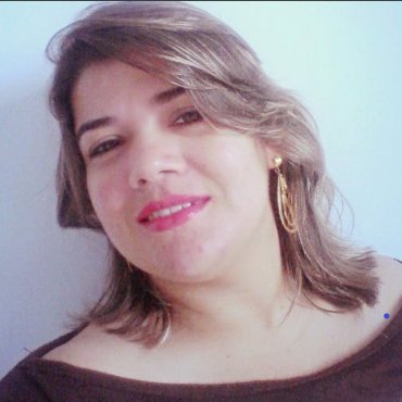 Designer de Interiores, Projetista Cadista. Ama a Deus!!!Sonhadora, Romântica, Simples e objetiva!