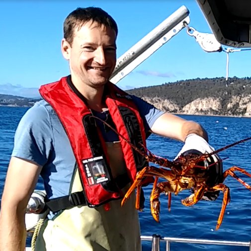 Marine Biologist @NFDI4BioDiv and @PANGAEAdataPubl. FAIR research data and hardware.