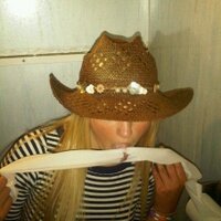 Rosie Hoskins - @rosiehoskins Twitter Profile Photo