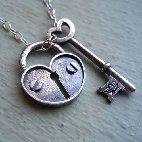 chelsco's profile picture. Unique + Beautiful Jewelry, Handbags, and Accessories