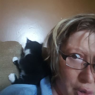 juliemurrayharr's profile picture. I suffer from a a form of ALS called PLS, I have 3 sons. I love live PD and reality tv go leafs go eagles,