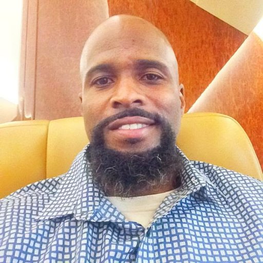 I AM a internet marketer,speaker, & teacher who's passionate on helping others advance further in life.