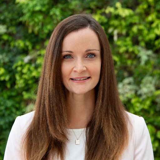 Bether4's profile picture. PR professional, Leafs fan and dog mom to #grootthebernedoodle.