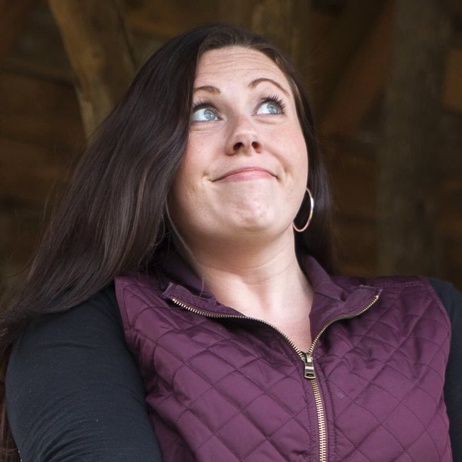 I work in ice cream 🍦 @benandjerrys | 10, '18G @champlainedu grad 👩🎓| Social media, design, communications 📱🎨💬 Improv comedy is life 🎭