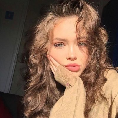 scaryythreads's profile picture. follow my insta