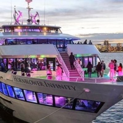 Party’s in yacht🔥😍