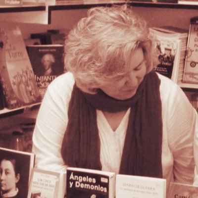 Doctora en Farmacia. Historiadora de la ciencia. Escribo sobre magia, alquimia y mujeres. Colecciono libros.