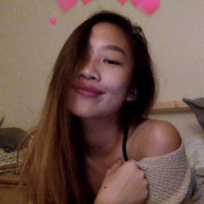 suyee_'s profile picture. la vita va avanti