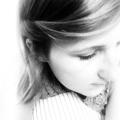 SarahVonK88's profile picture. Nach dem Essen ist vor dem Essen! Das selbe für Netflix, Spotify, Literatur, Kunst, Gitarre spielen und Lehrerin sein. Echt jetzt!