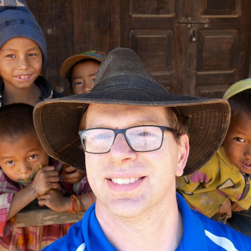 ericleszkowicz's profile picture. Owner of fine art businesses. Maker. Husband. Dadx2