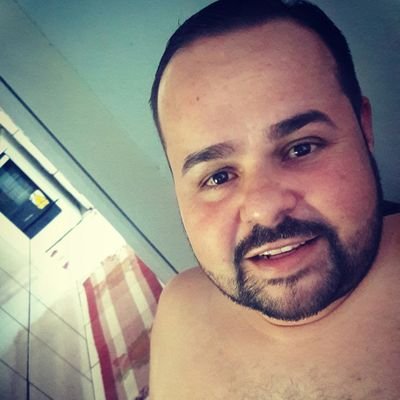kleberbr27's profile picture. Um cara gente boa Forte de opinião e de índole seria, brincalhão quase que o tempo todo, casado e muito bem casado....Amo minha família um cara feliz resumindo.