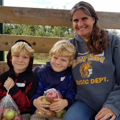 My name is Tracey Fridley and I’m a wheat-free mom of six children. My blog https://t.co/E1Ajp7wVFS focuses on a HEALTHIER KITCHEN with simple WHEAT-FREE FOODS!