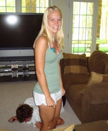 Fayeeylf's profile picture. 