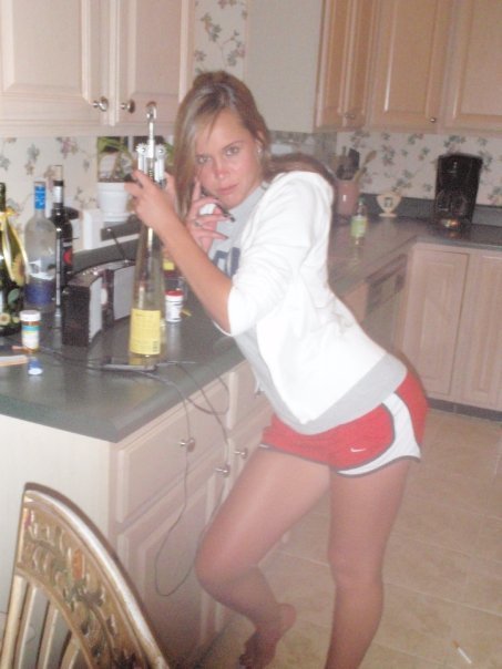 Rebekahvluy's profile picture. 