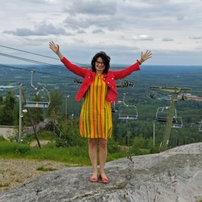 Lukion opinto-ohjaaja. Terveystieteen maisteri. Kiinnostunut lähes kaikesta.Suunnistus, hiihto, koirat, luonto ja kulttuuri liikuttavat.