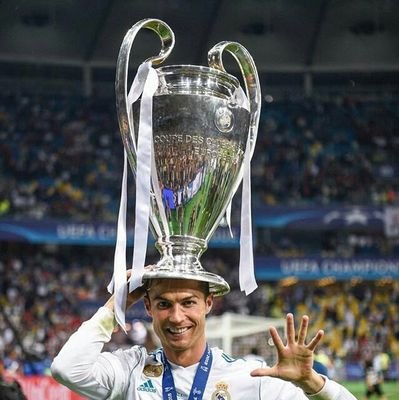 ThandoMgidi's profile picture. Football Legend In The Making ⚽
FIFA 19
CR7