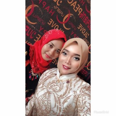 NurfaSari1's profile picture. 