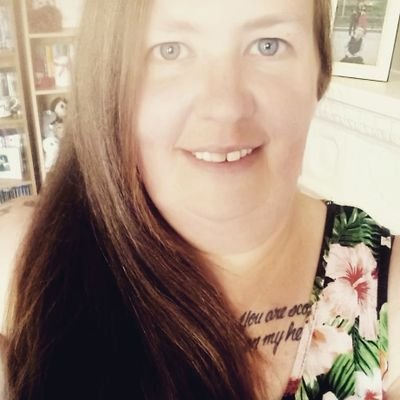 HeidiJThomas's profile picture. Author. Wife. Mother.