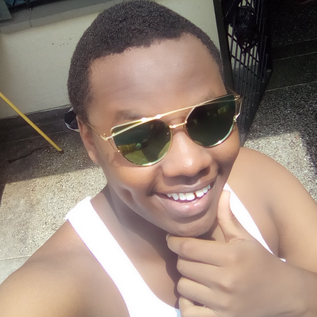 i am a crazy guy who does crazy videos and uploads them to youtube:)
check me out here: https://t.co/89aZ8wx5hV