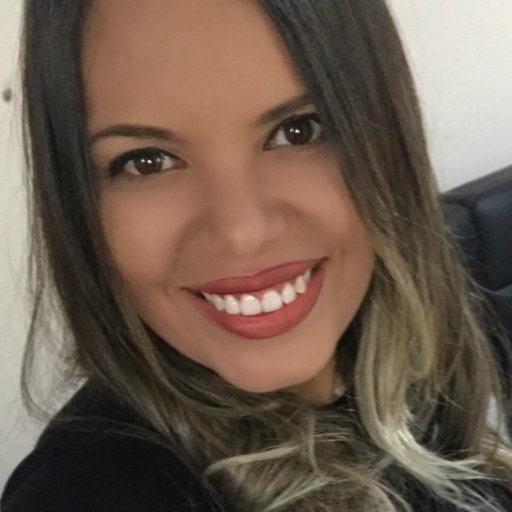 Titulada en #marketing. Especialista en estrategia #marketingdigital y comunicación. Especializada en #SEO y #SEM. 👩💻 😄