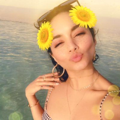 VanessaHudgens Profile Picture