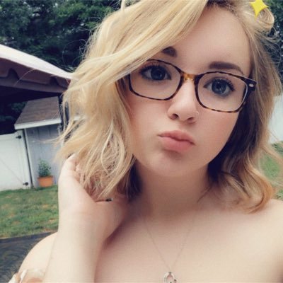 KenzieDodge1's profile picture. '19