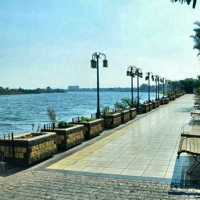 دنيا الخدمات السياحيه و لدينا شقق مفروشه وفلل يوجد سيارات واستقبال من المطار معرفه الاماكن السياحيه. 00201145292007
ابوفهد
00966554912133
00966509560