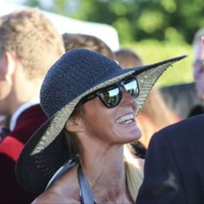 Lizsellers15's profile picture. 