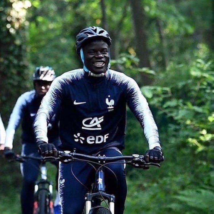 noligonesno's profile picture. 🔴🔵