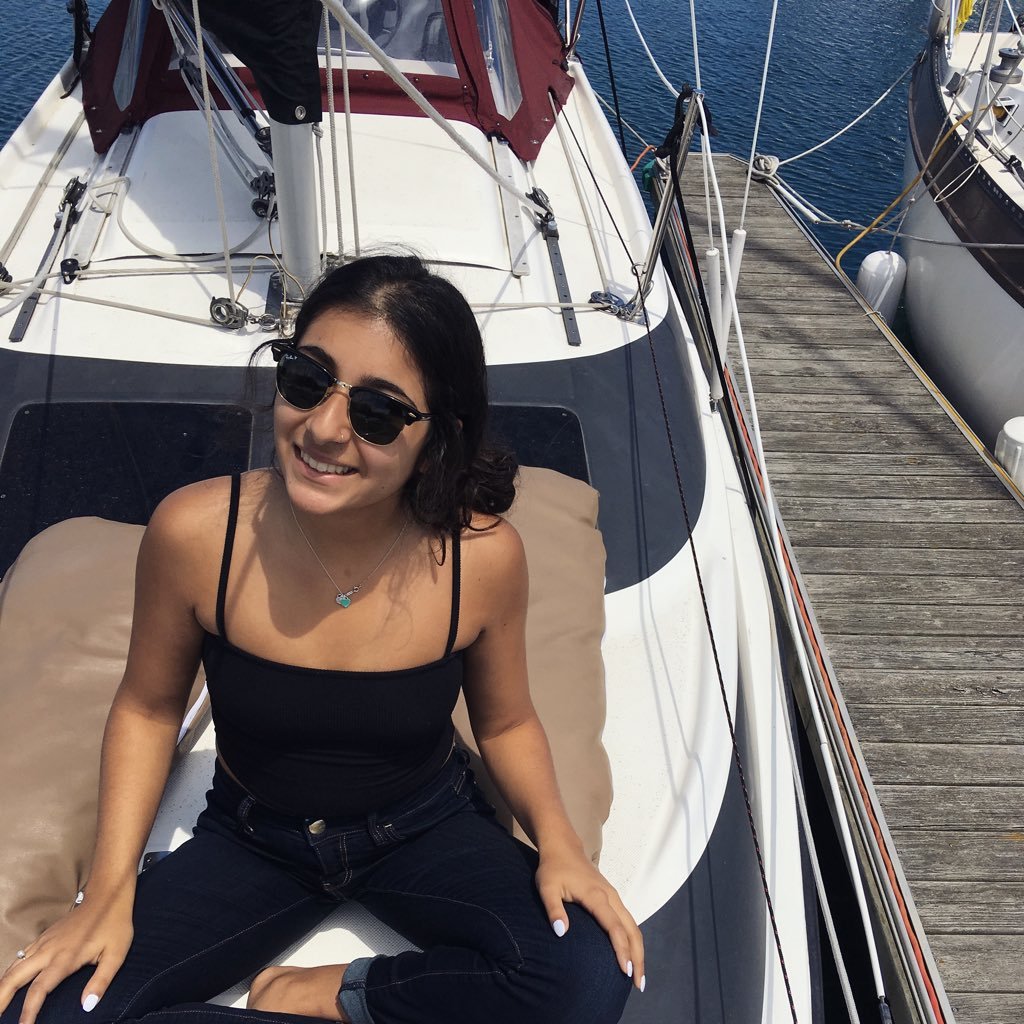 bhaviikataneja's profile picture. sc: bhavikataneja