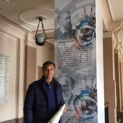 JTLNavarrete's profile picture. Catedrático de Química Física
Vicerrector de Investigación y Transferencia 
Universidad de Málaga