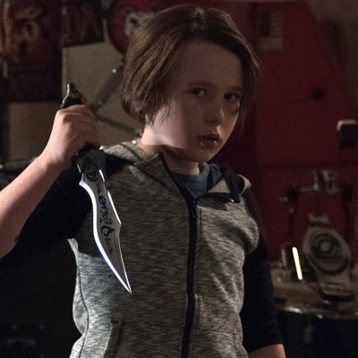 OfYoungRunes's profile picture. “Are all vampires this weird?—“ | Younger brother to @RubyRedSerpent and @BluEyedAlec