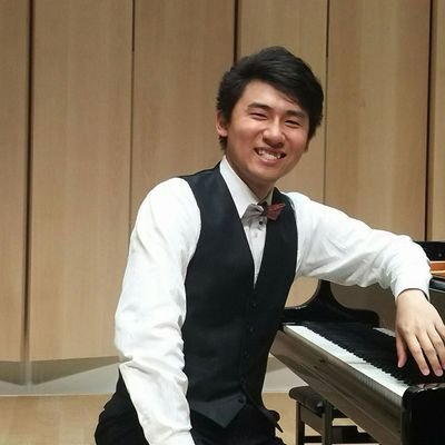 兵庫県西宮市出身。ミュンヘン音楽演劇大学大学院、東京藝術大学大学院博士後期課程に在籍中。ロシア音楽（特にメトネル）と室内楽が好きです。葵トリオ@AoiTrioも活動中。