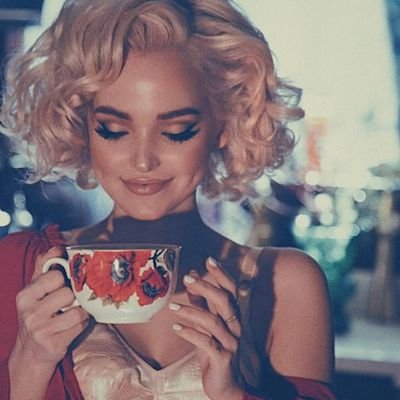 Proud to be a dovelie
I love the most perfect and human woman in the whole world