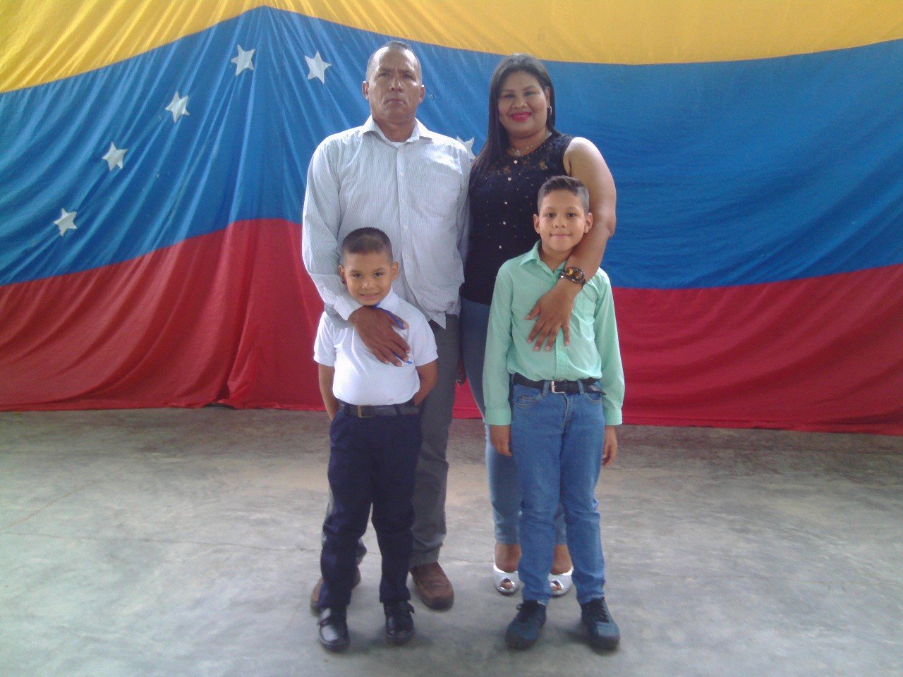 Docente en el área de Ciencias! Amo a mi familia y familiares! Creo en Dios Todopoderoso, en la fuerza y en mi misma! Es gratificante ayudar a formar PATRIA!!!