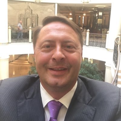 Fabiobruno_bg's profile picture. economista, passione per la storia e la politica e le lingue D E F I R