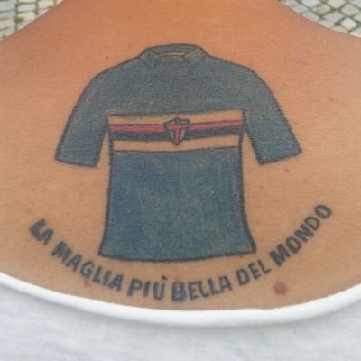 Giornalista, fotografo, editore, ha scritto i libri La maglia più bella del mondo, EuroSamp e Se deserte son le strade