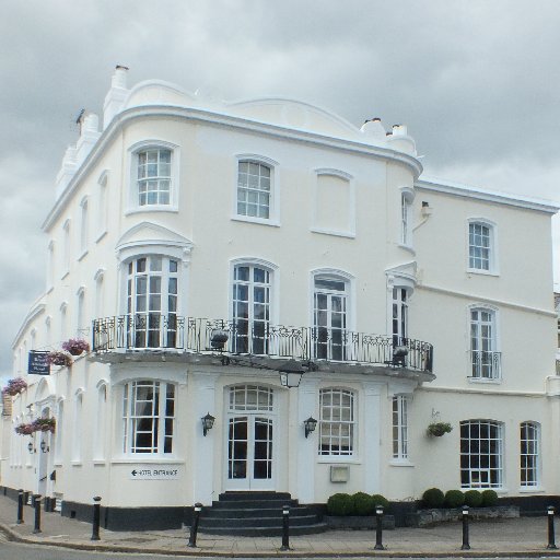 Charming and very welcoming 43 bedroom hotel in lovely residential area in Windsor only 0.5 miles way from the famous castle.