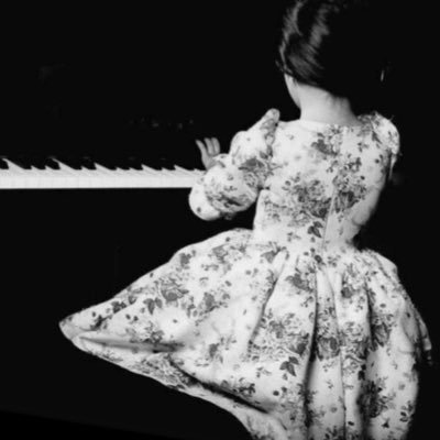 iin_1a's profile picture. ㅤ أنت الوطّن وأنا وحدي أستوطنك ..!