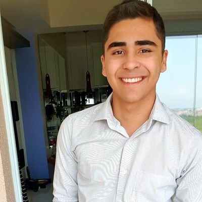 Futuro advogado e adorador de HQ's. Sei que uma coisa não tem haver com a outra mas diversidade é comigo mesmo 😅