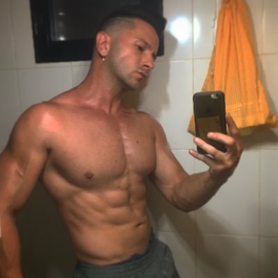 #fitness #mensphysique #lifestyle #aesthetic #abs #bodybuilding #muscle #motivation #gim #dedication