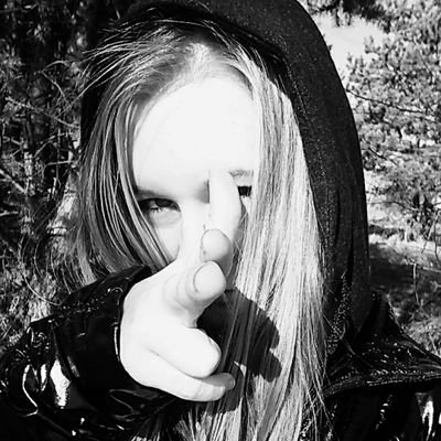 FwLUVGXXIJBY2Uv's profile picture. Одиночество - моё второе имя, моя личная свобода, мой купол спокойствия и равновесия.