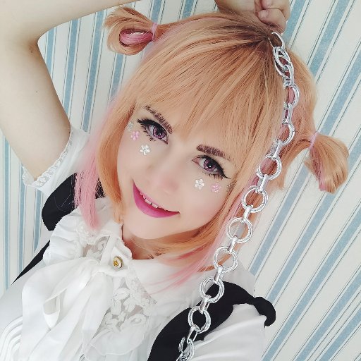 PopyunKey's profile picture. Llavero que ha recorrido mucho mundo entre bolsillos y que ahora tiene ganas de mostrar su experiencia sobre #manga #anime #videojuegos al mundo.

¡youtuber!